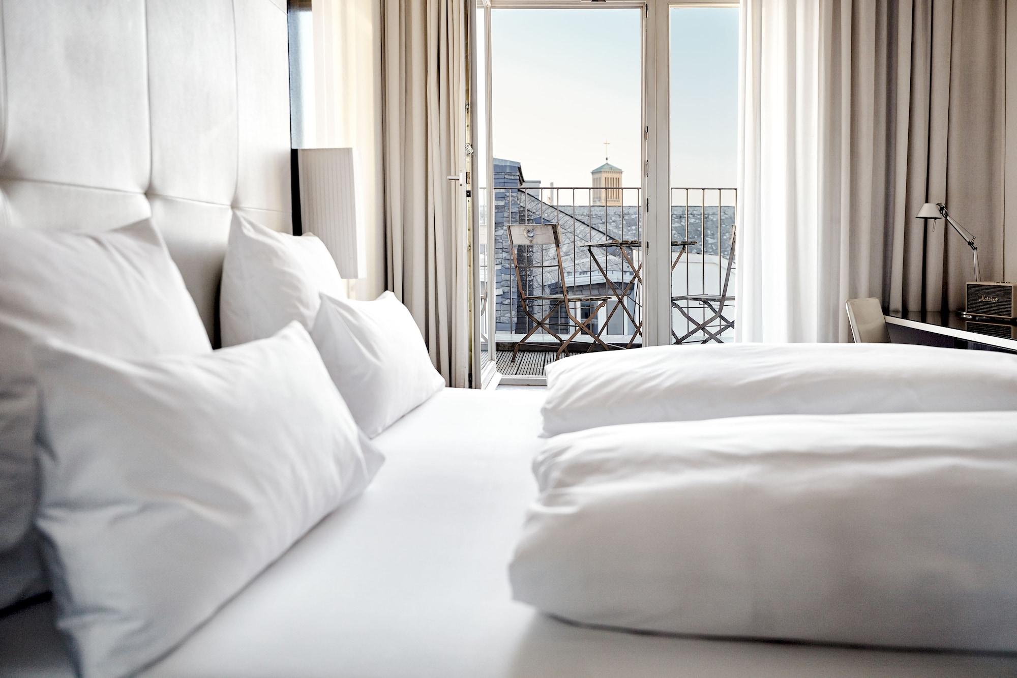 The Pure, Frankfurt, A Member Of Design Hotel 4*