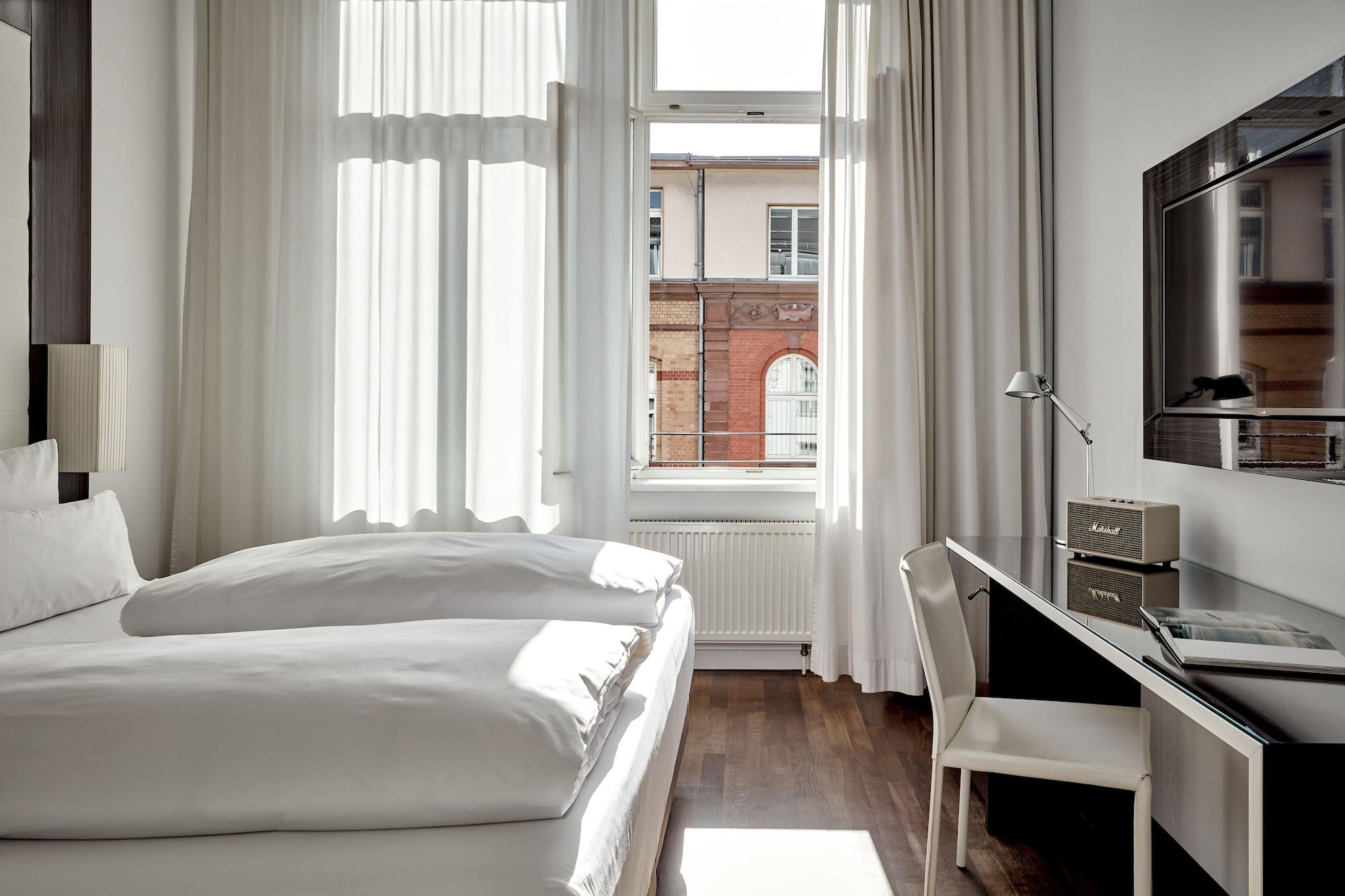 The Pure, Frankfurt, A Member Of Design Hotel 4*